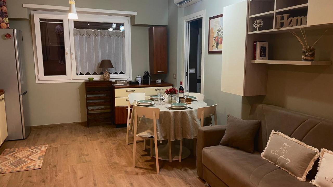 Appartamento Frank Host Lux , Metro A A 50 M, Simple Check-in Con Codice A Qualsiasi Orario Roma