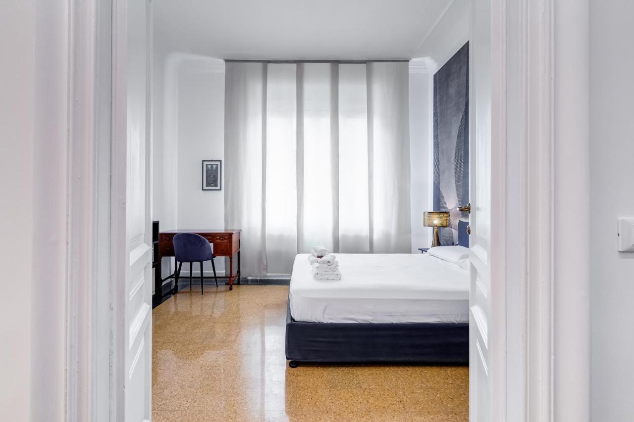 Appartamento Bmga L Elegant Four-room Apt For 8 Guests In Prati *