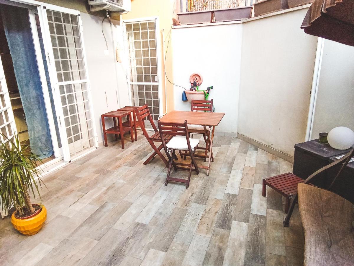 Cozy Flat With Terrace At Trastevere Train Station Apartamento Roma