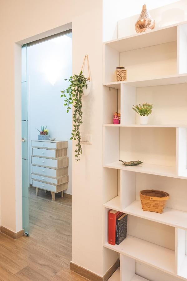 Cozy Flat With Terrace At Trastevere Train Station Apartamento