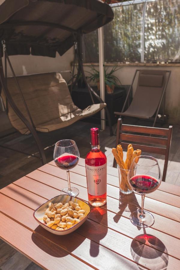Cozy Flat With Terrace At Trastevere Train Station Apartamento *
