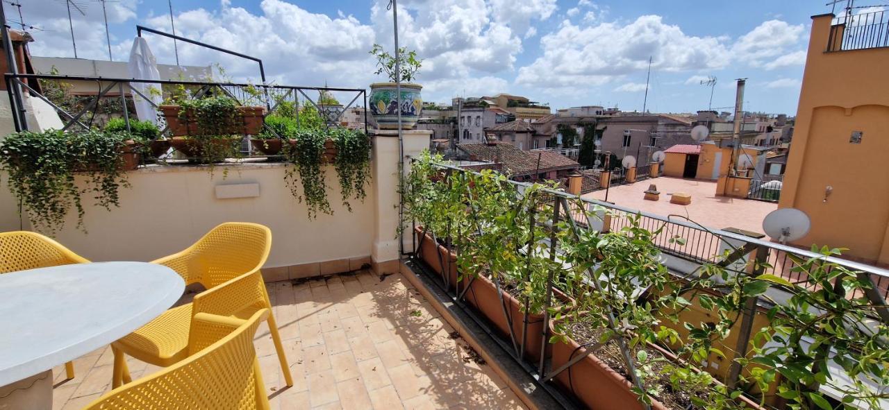Raffaello Terrace - Near Piazza Navona Apartamento