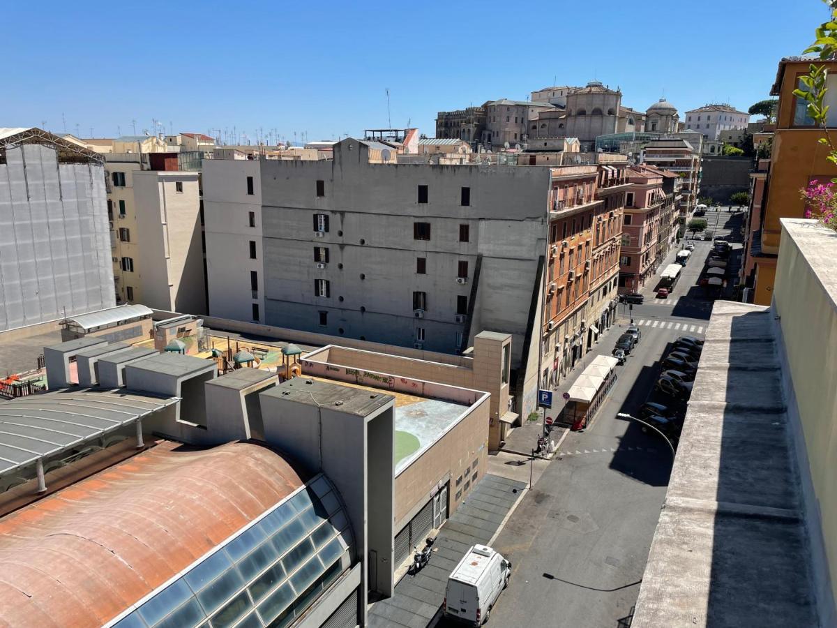 Apartment Caracciolo33 Rome