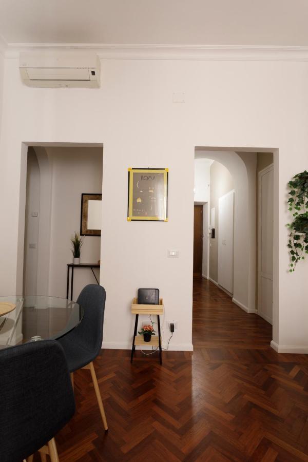 Domus Flavia Close To Colosseum Leilighet