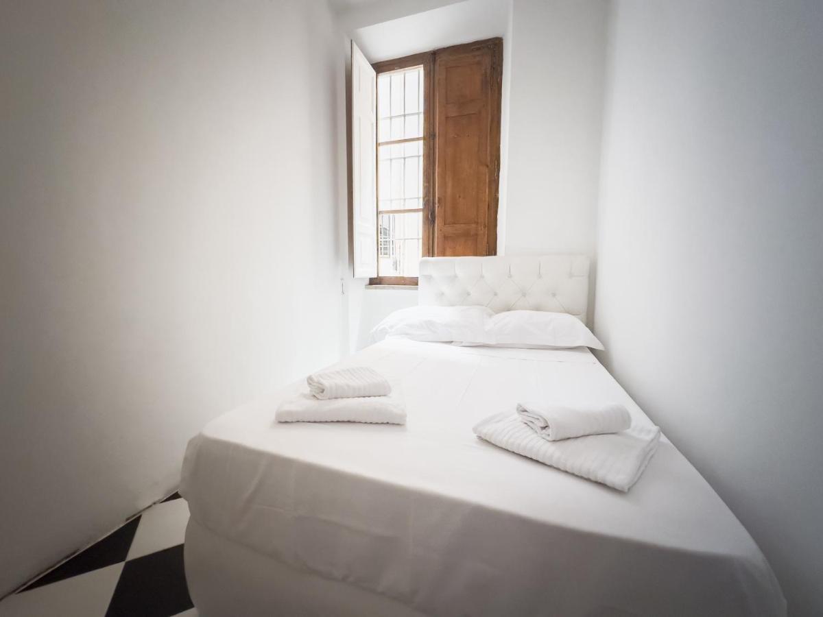 Domus Sant'elena 2 * Roma