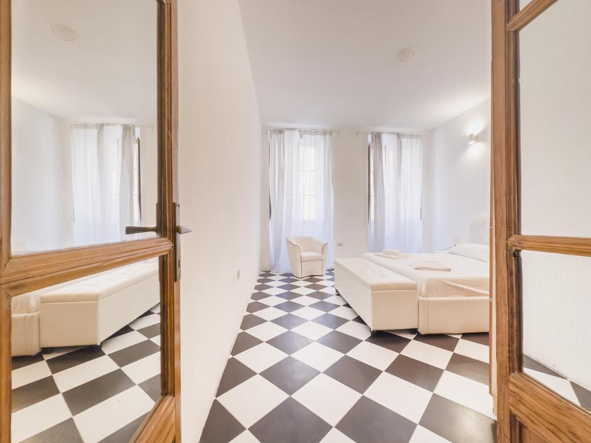 Domus Sant'elena 2 * Roma