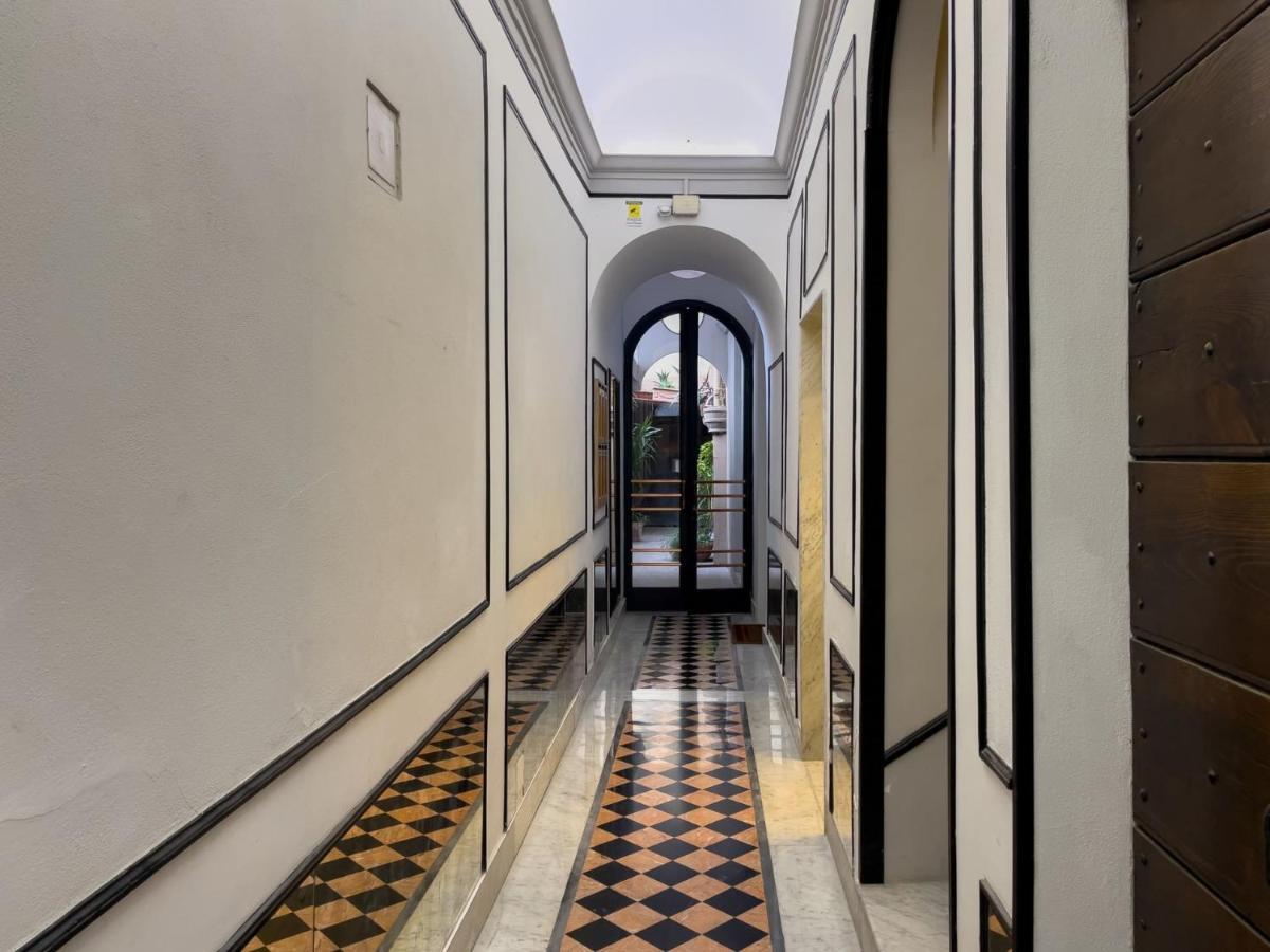 The Best Rent Spacious In Barberini Area Apartamento