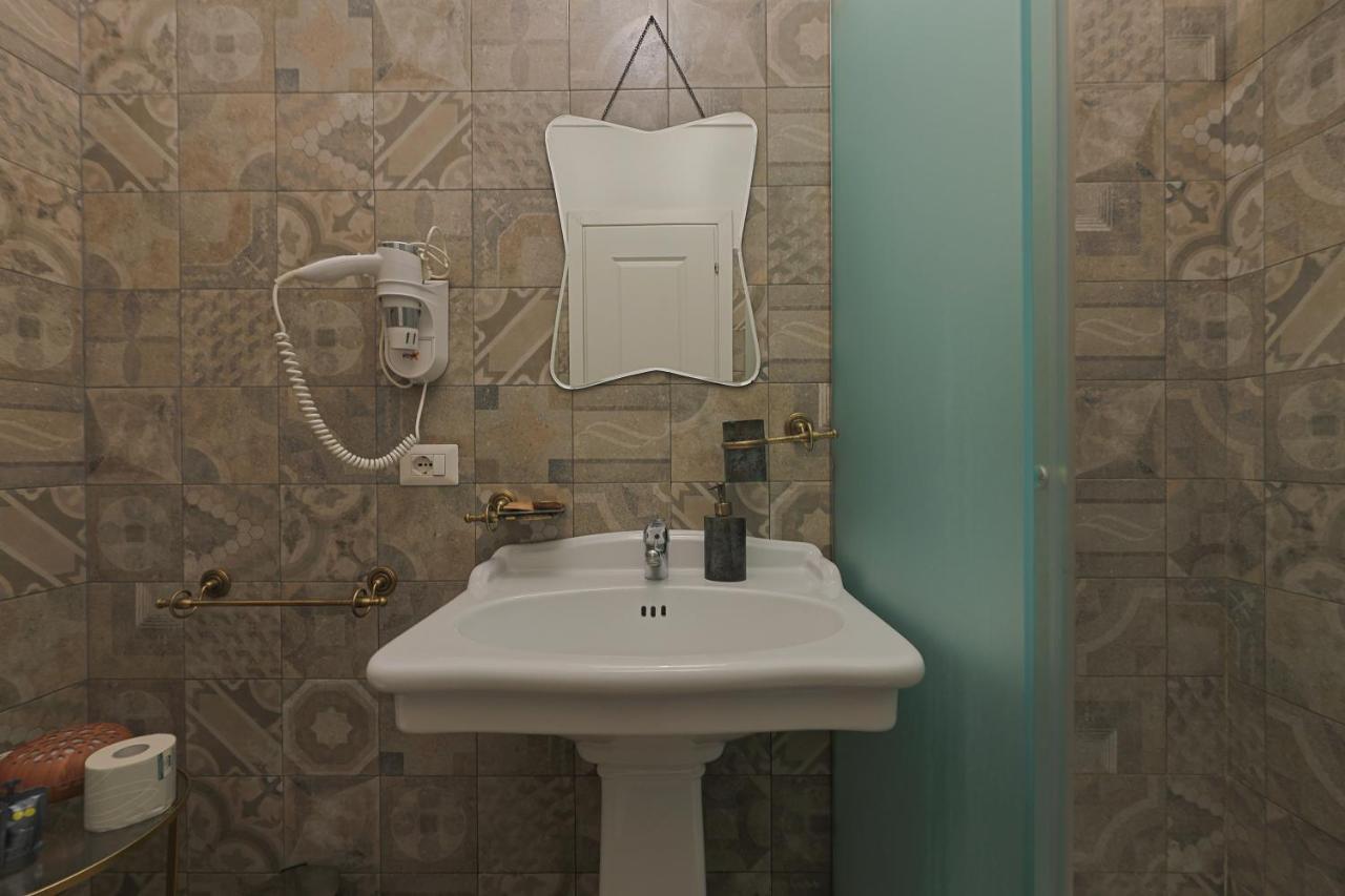 Art House Suites56 Via Del Babuino 56 Gjestgiverier