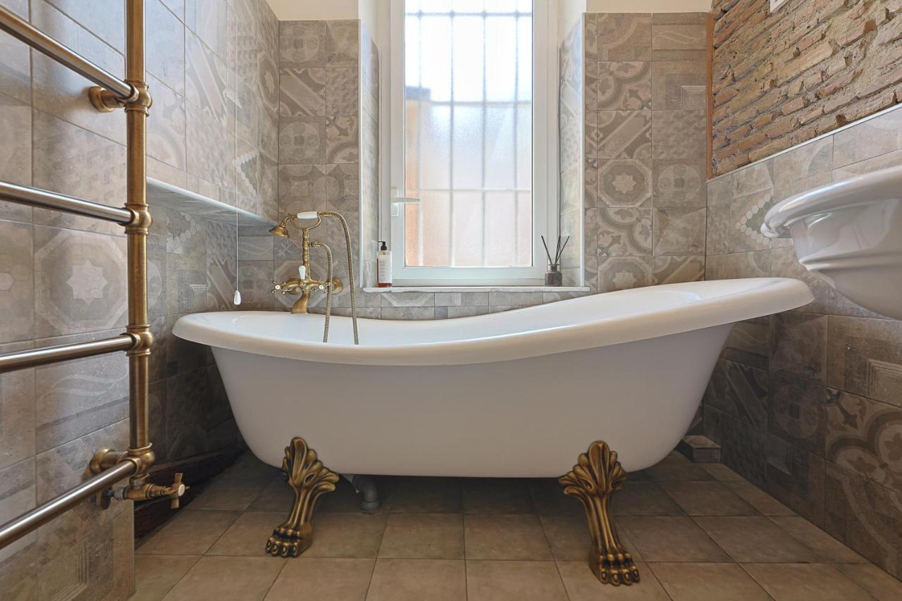 Art House Suites56 Via Del Babuino 56 * Roma
