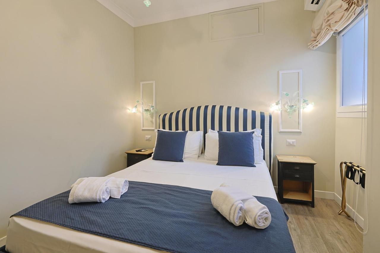 Art House Suites56 Via Del Babuino 56 Gjestgiverier Roma
