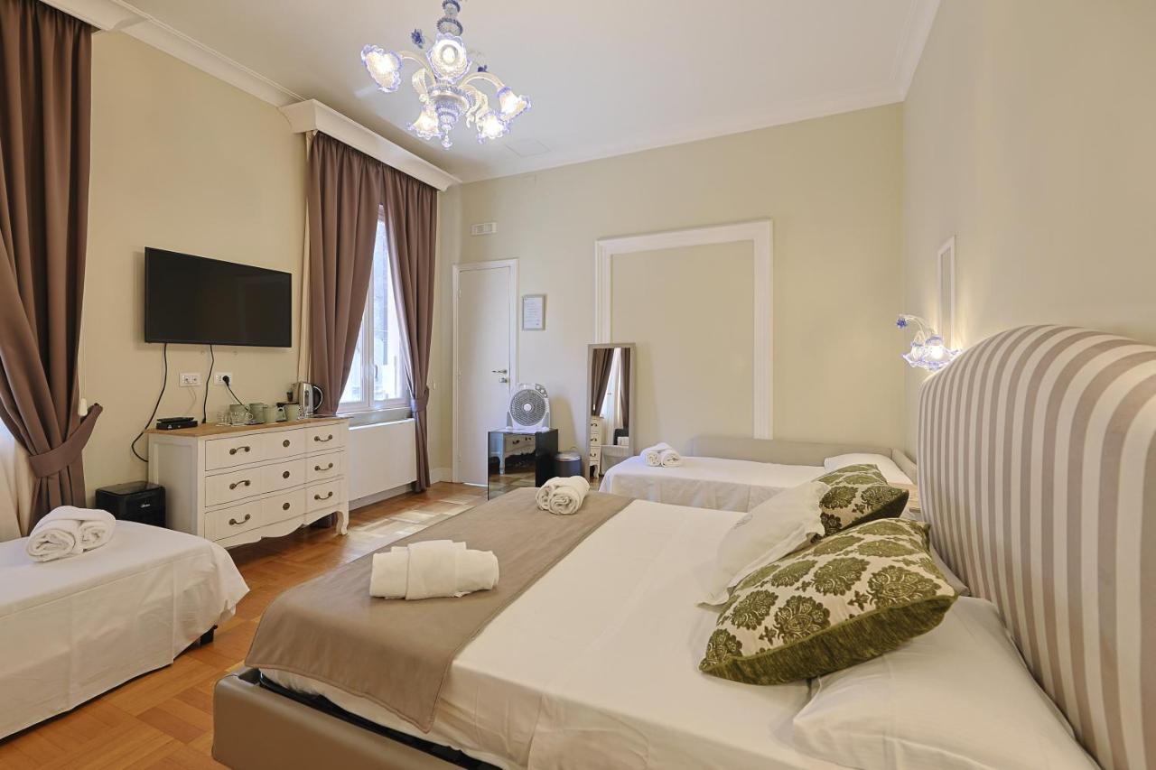 Art House Suites56 Via Del Babuino 56 Gjestgiverier *