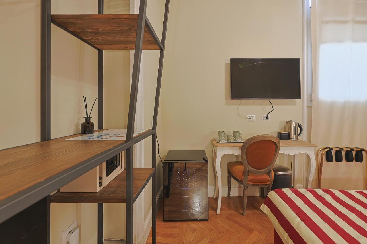 Art House Suites56 Via Del Babuino 56 Gjestgiverier *