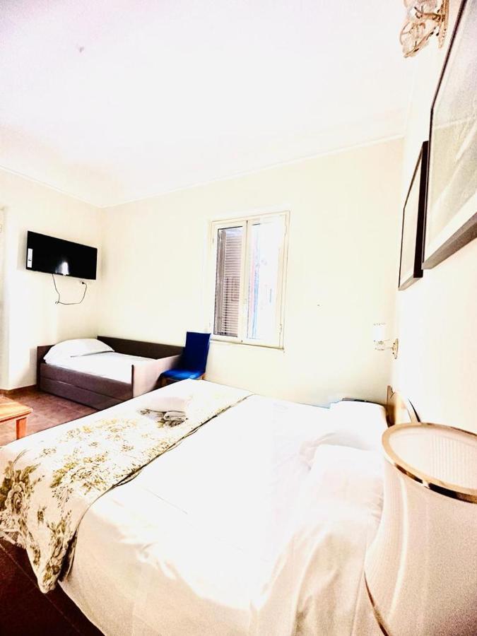 Resi Hotel Roma