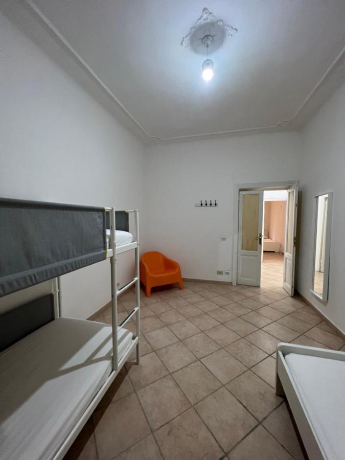 Signorina In Albergue *