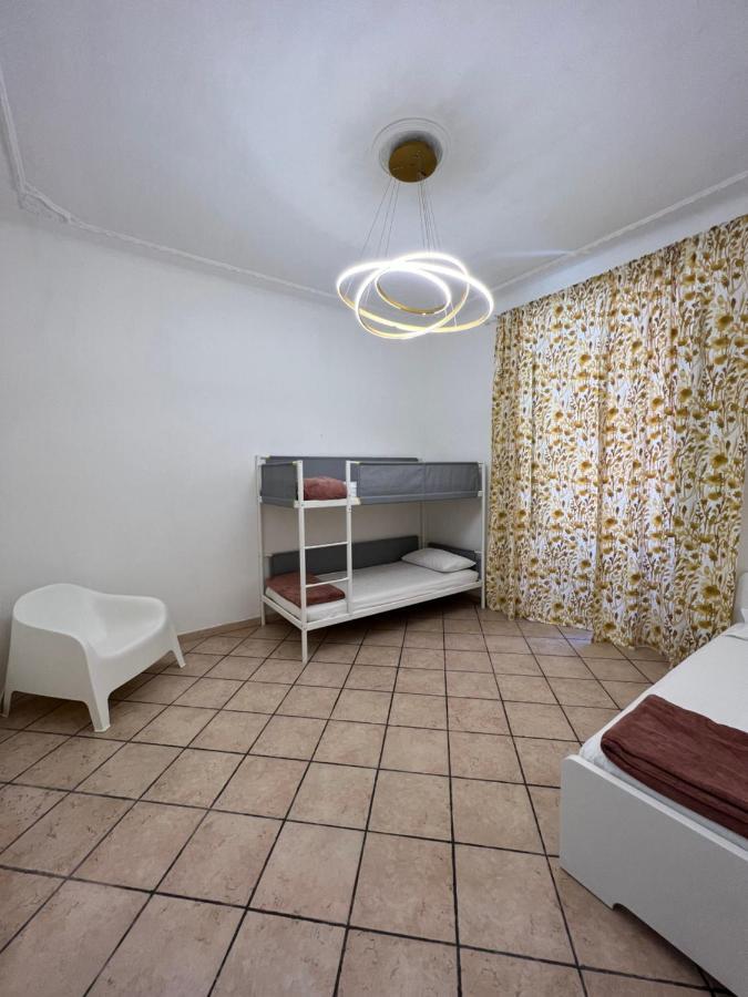 Signorina In Albergue *