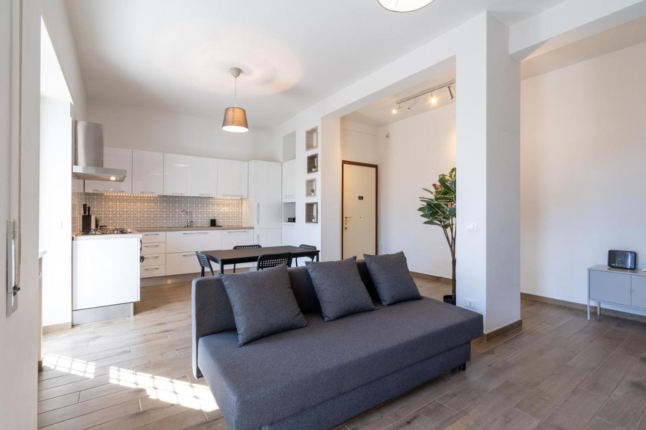 Adventure Rent • * Roma