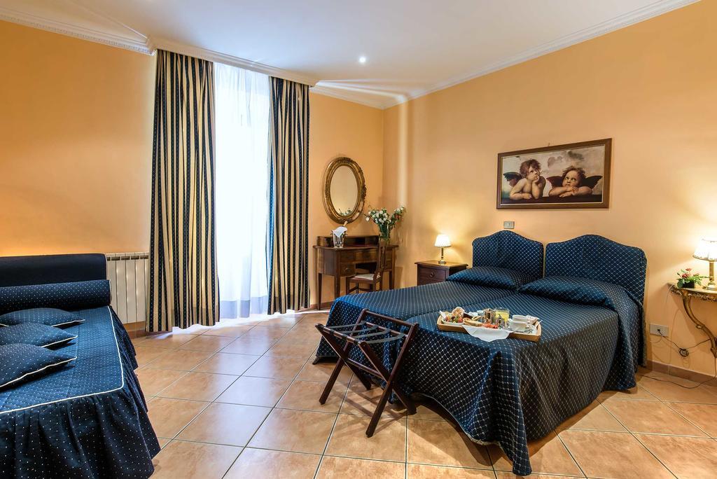 Caracciolo Hotel Roma