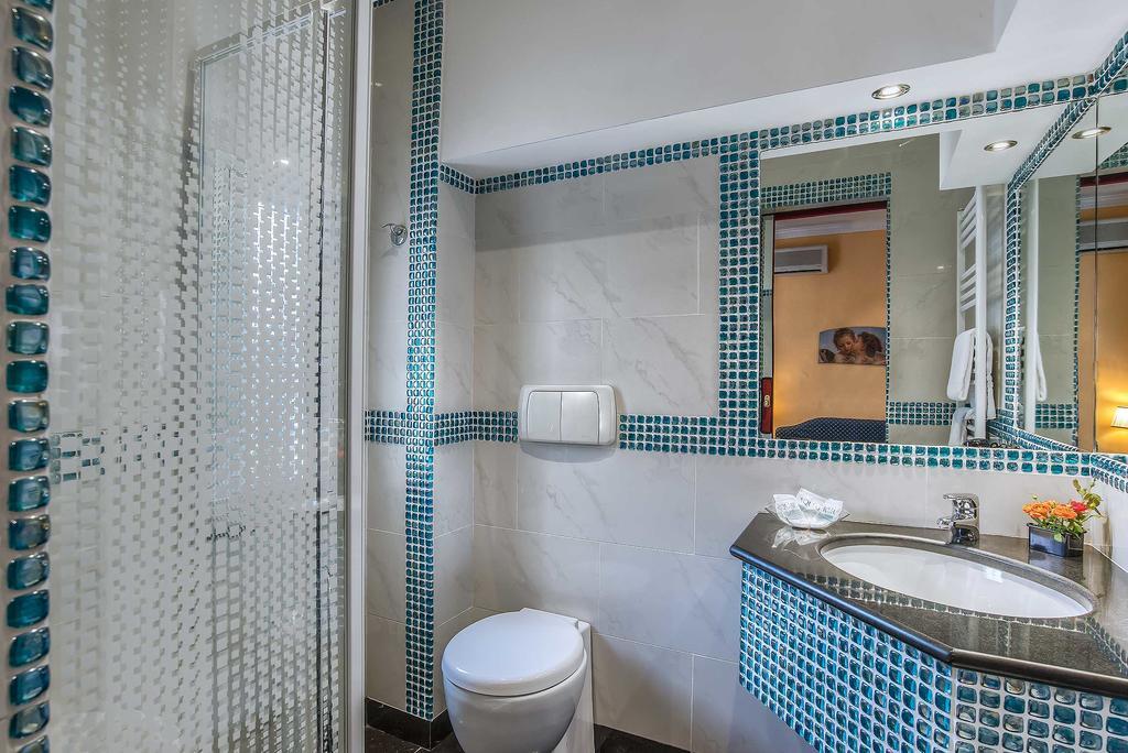 Caracciolo Hotel 3*