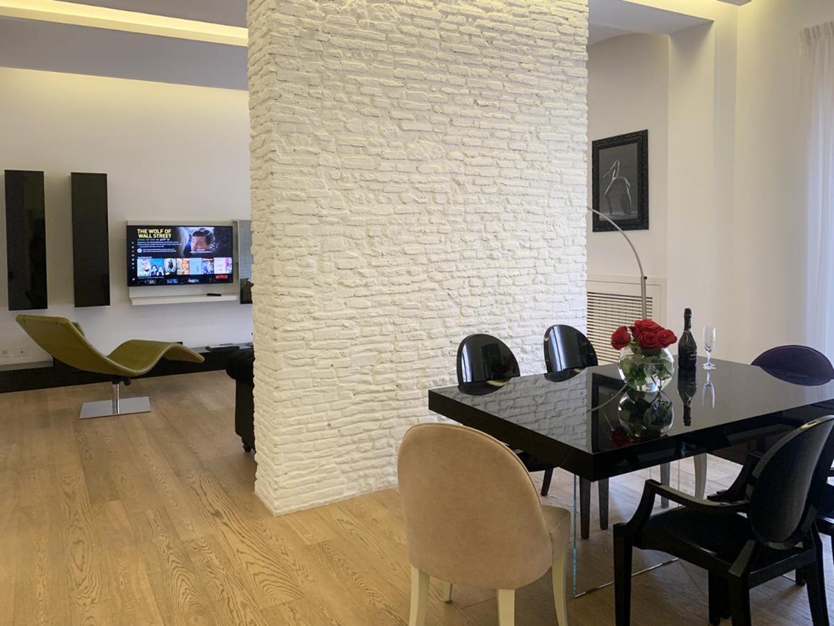 Arcasuite Tritone Luxury Apartment