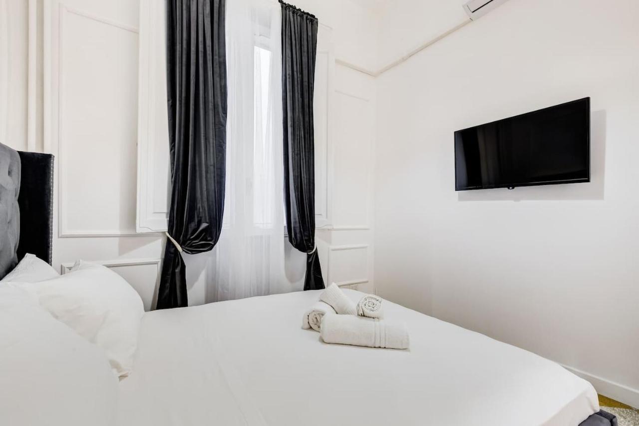 Appartamento Piazza Di Spagna 72 - Your Italian Holidays *