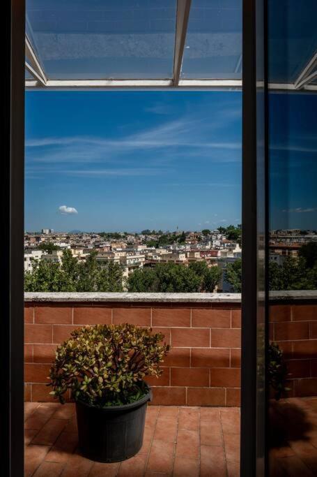 Attico Per Quattro Persone Sulla Nomentana, Wi-fi, Aria Condizionata Apartment *