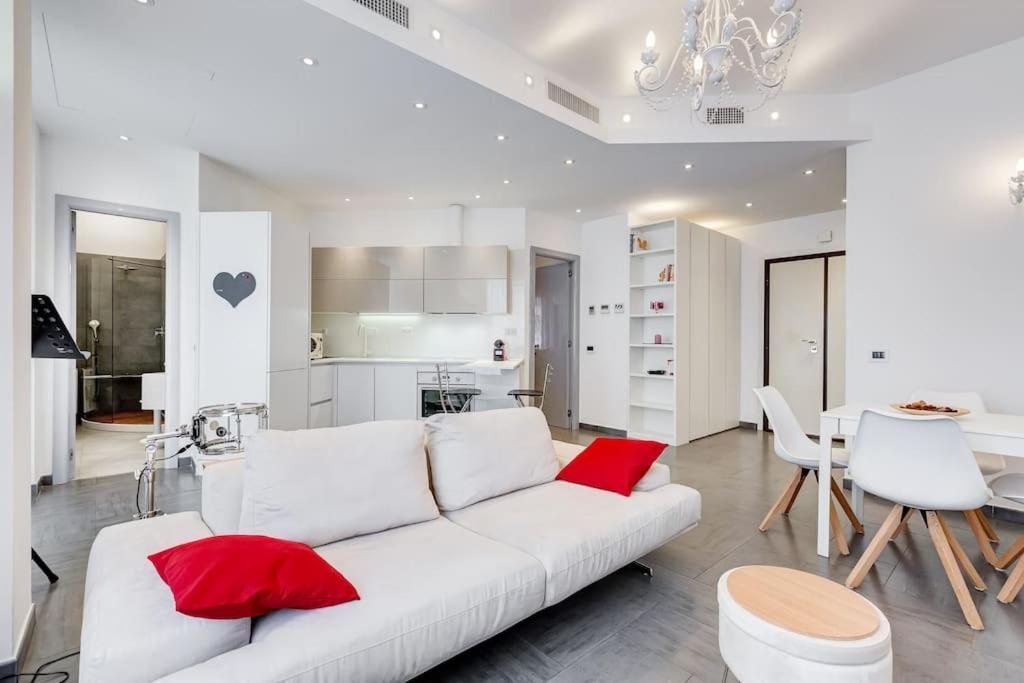 Violin Key House Roma