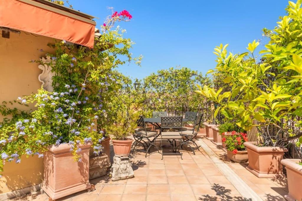 Appartamento Casa Colonna, A Burghesius Roma