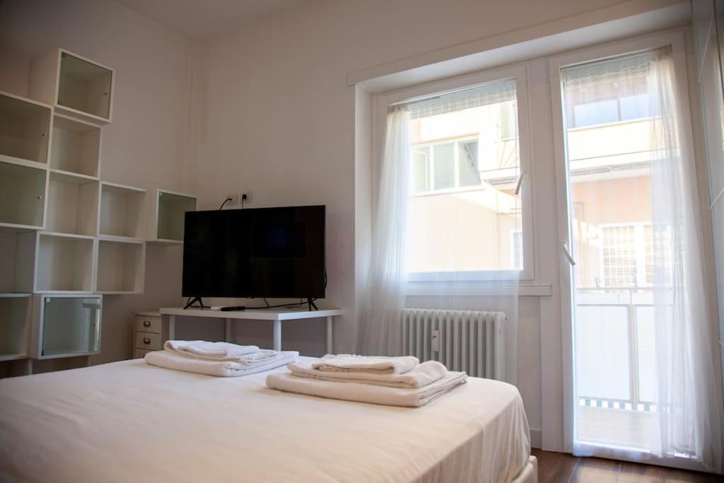 Modern And Stylish Flat Next To Metro Appartamento *