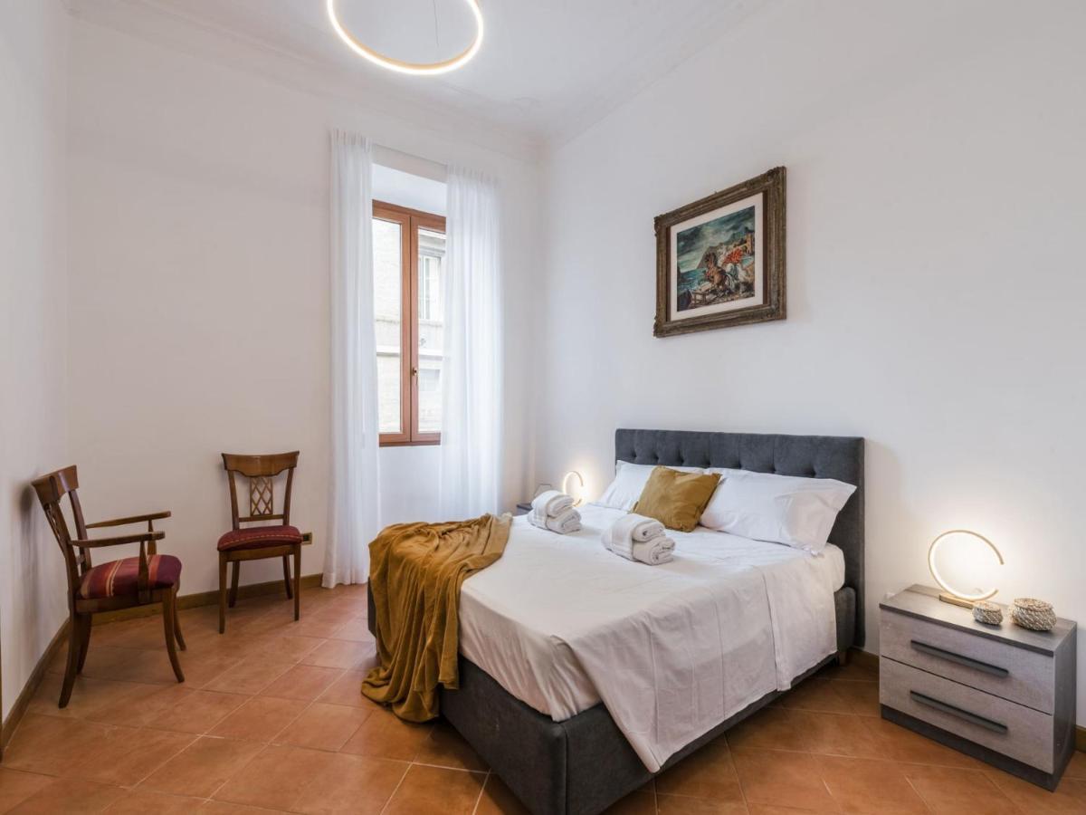 The Rent - Three-bedroom Near The Quirinale * Roma