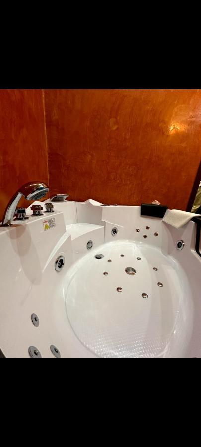 Hotel do amor Moya Suites *