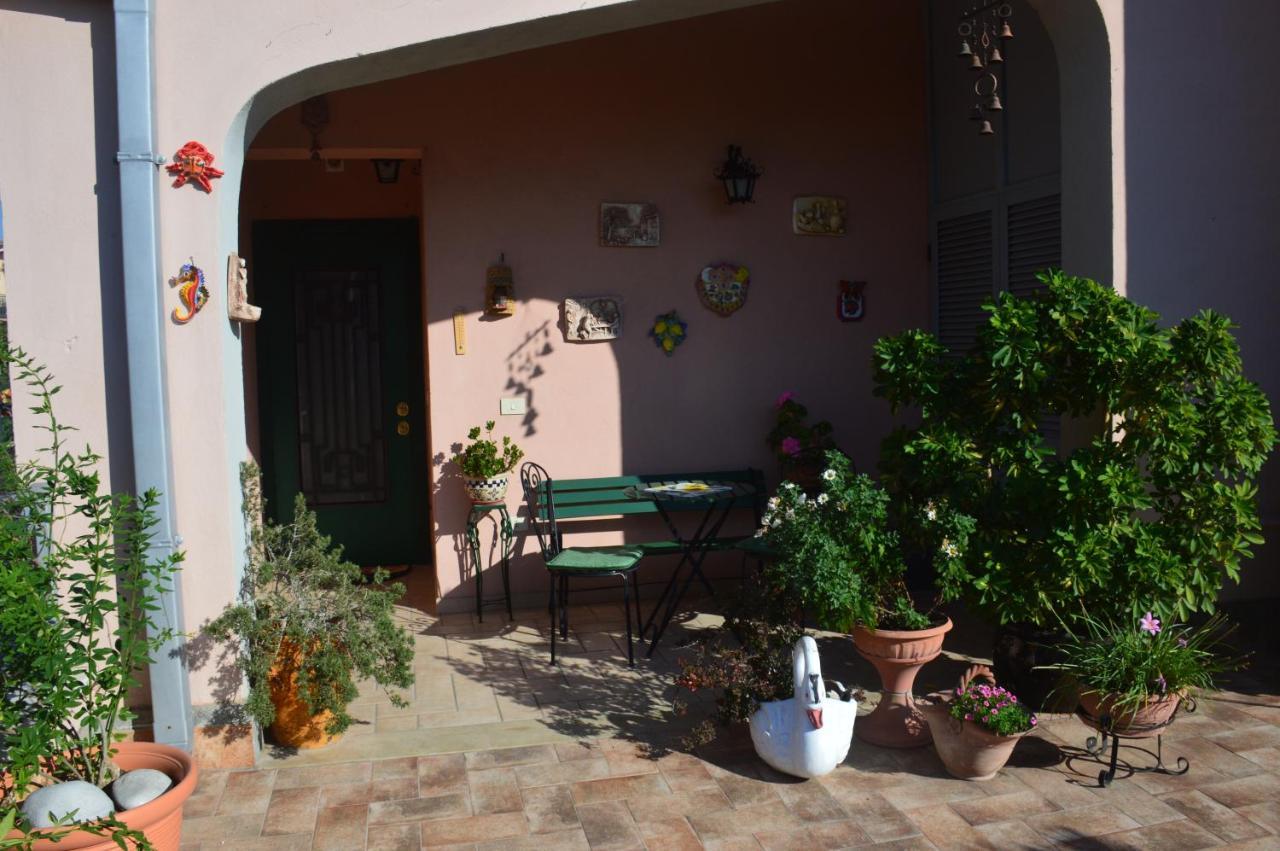 L'oasi Delle Vigne Pensión *
