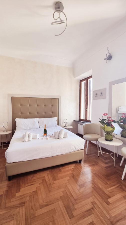 Romerooms Condotti Guest house *