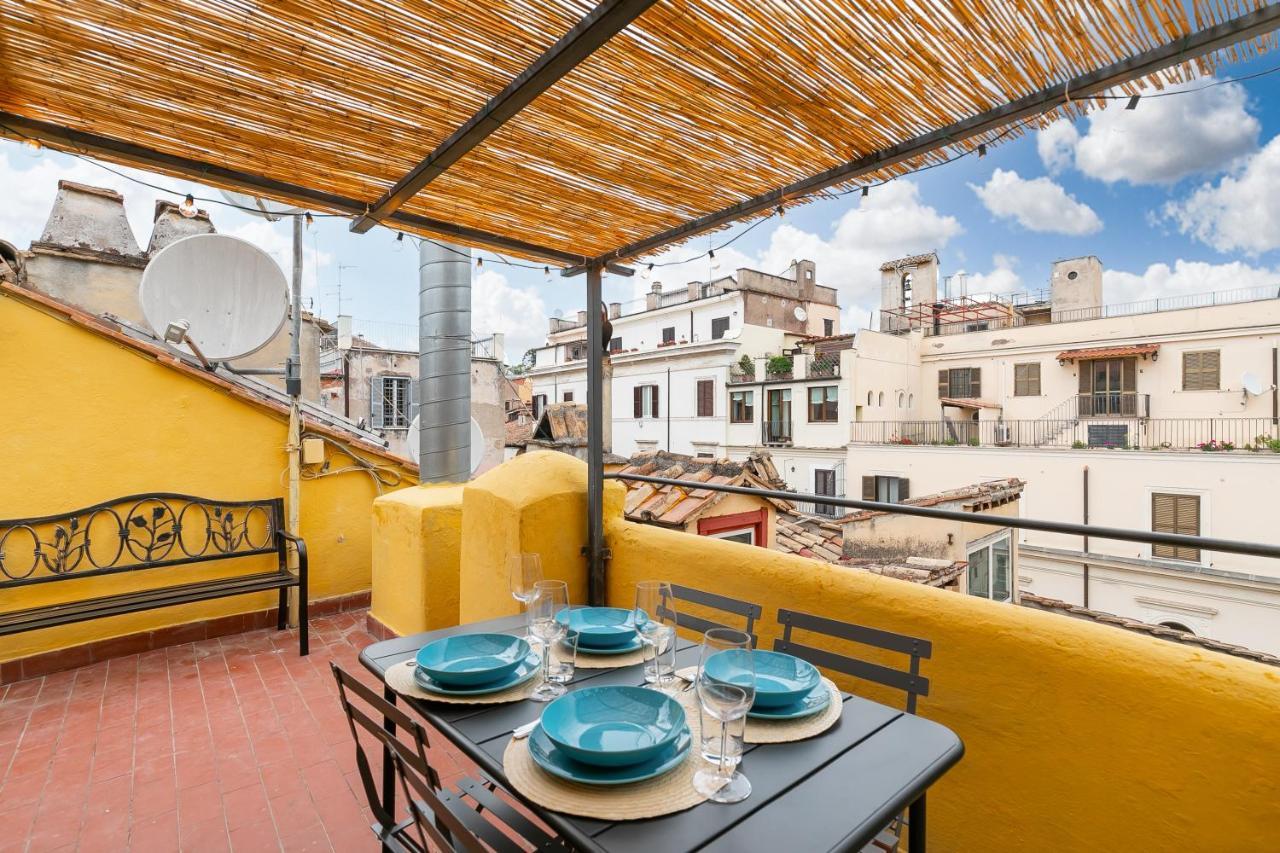 Rooftop Colosseum * Roma
