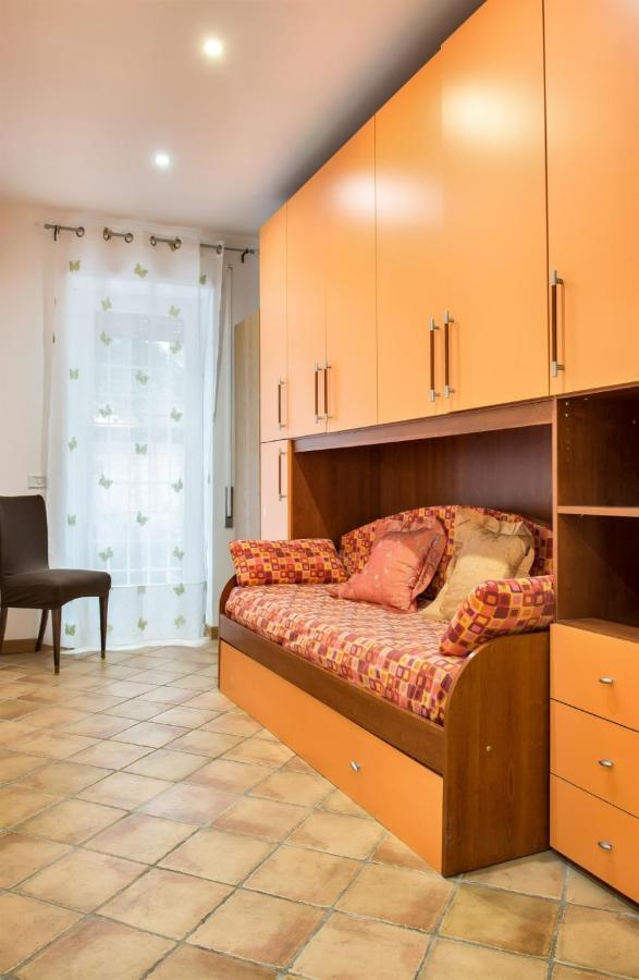 Apartamento Con Giardino Via Silvestri Roma