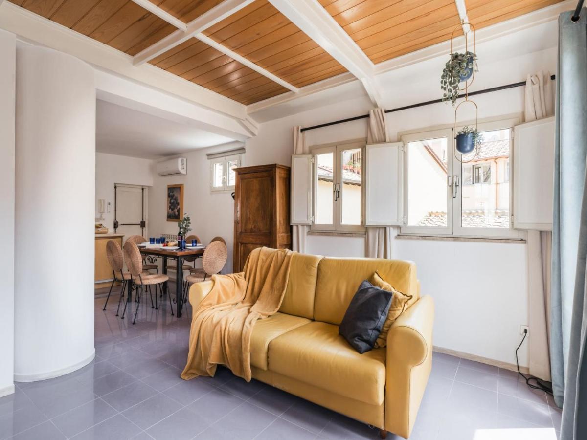 Leilighet The Rent - Two-bedroom With Terrace Near Trevi Fountain Roma