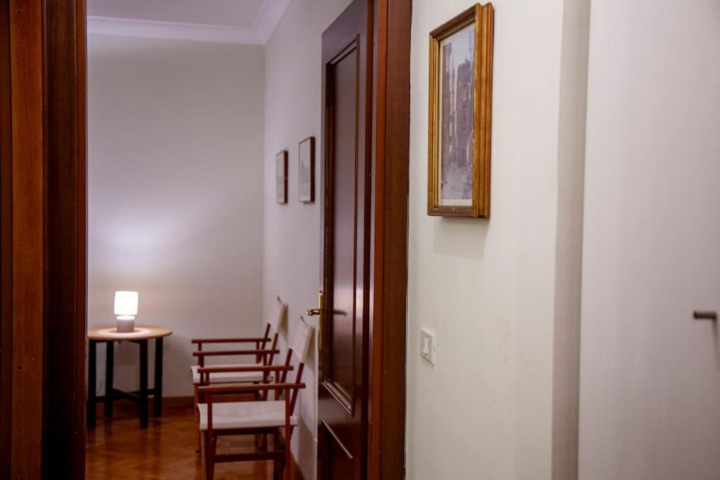Appartamento Peaceful In Piazza Venezia's Alleys *