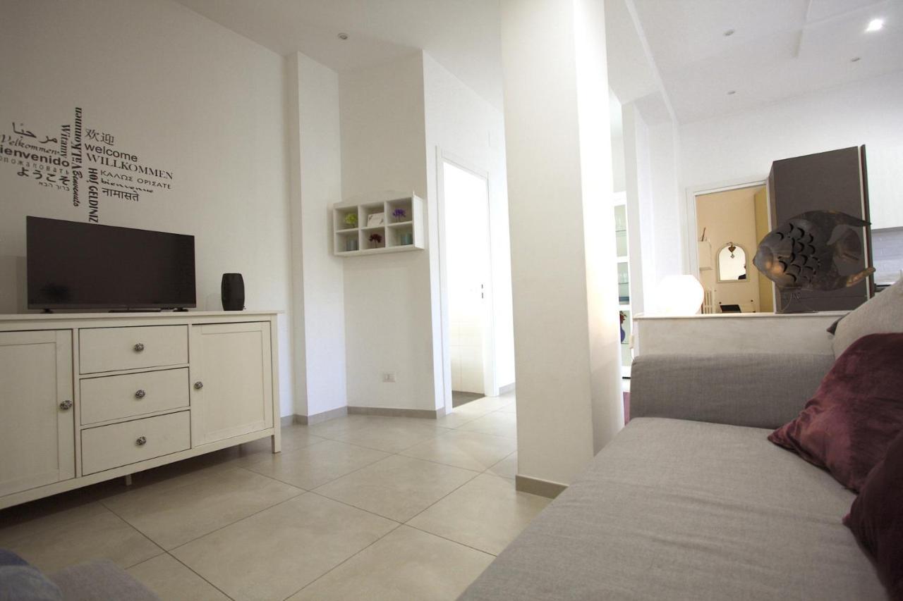 Apartment Piramide House *