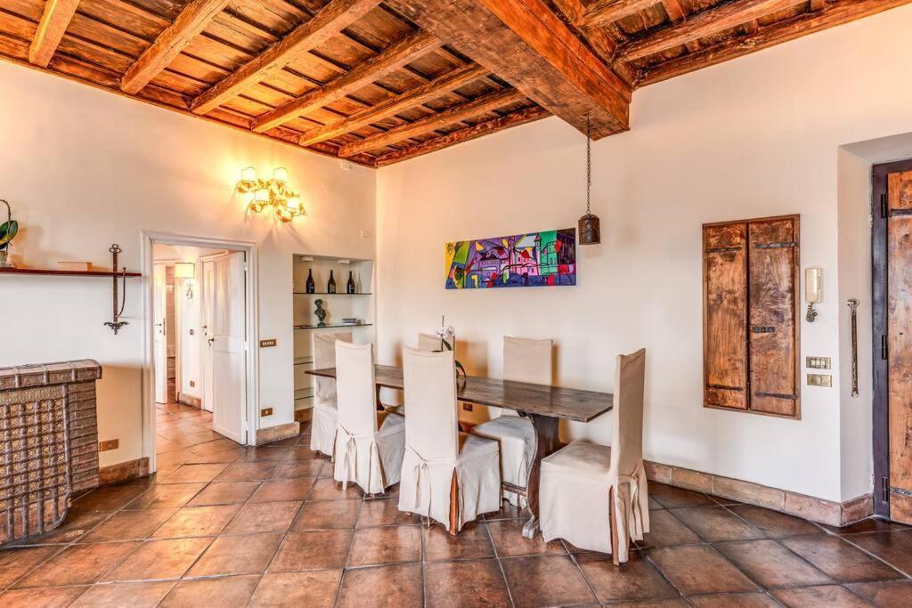 Flat With Lovely Views Near Piazza Navona * Rome