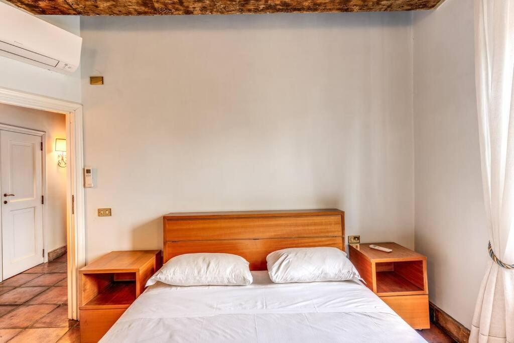 Flat With Lovely Views Near Piazza Navona Apartment