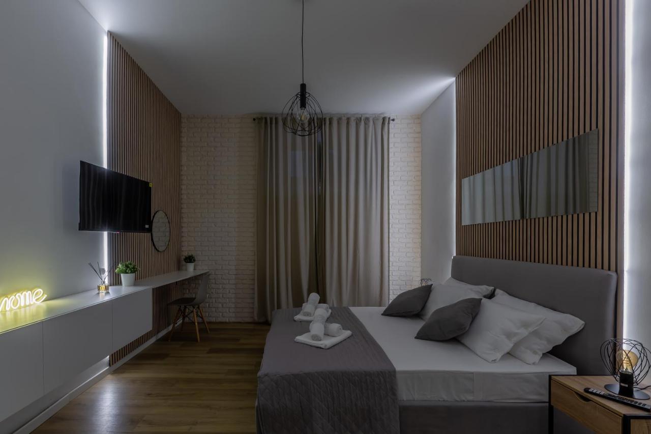 Imperium House - Con Giardino Privato, 3 Minuti Da Metro Piazza Bologna, A-c, *