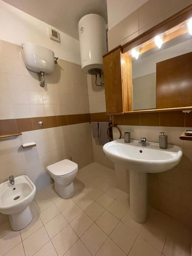 Quarto em Acomodações Particulares Stanza Eur Tintoretto Roma