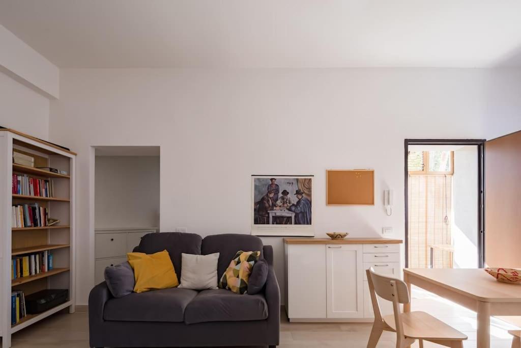 Casetta Con Giardino Apartment *