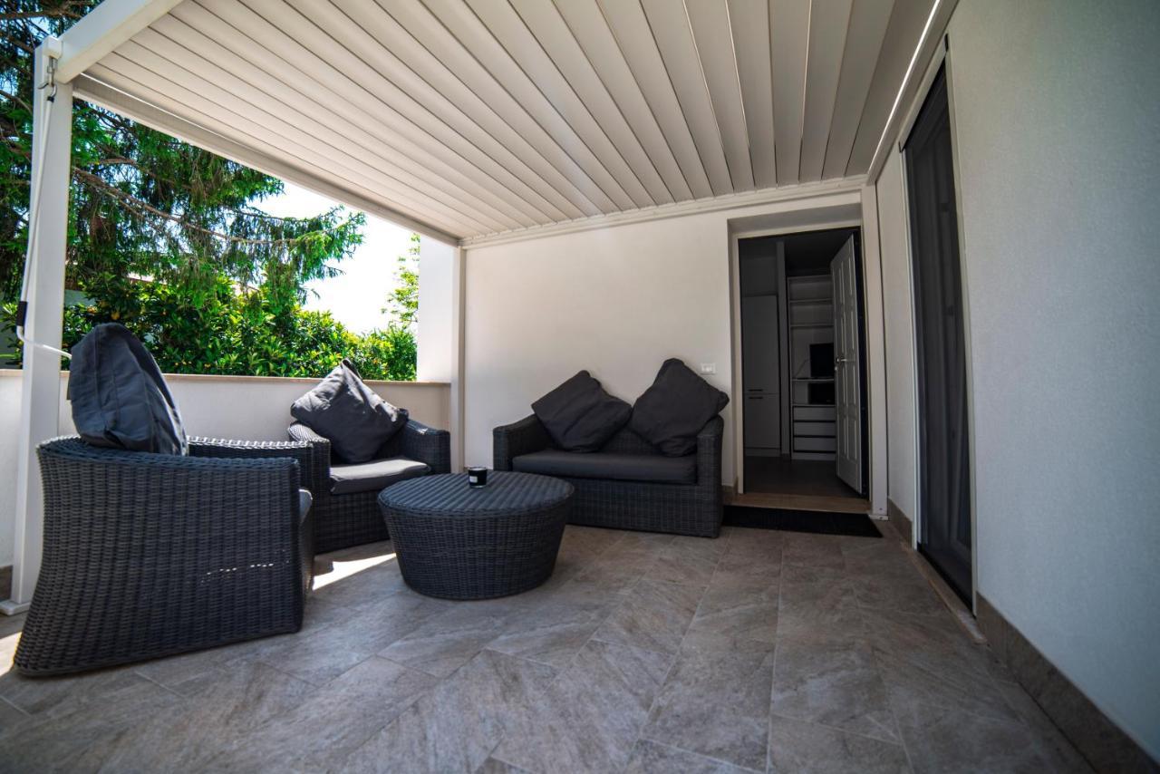 Apartment White Veio Rom