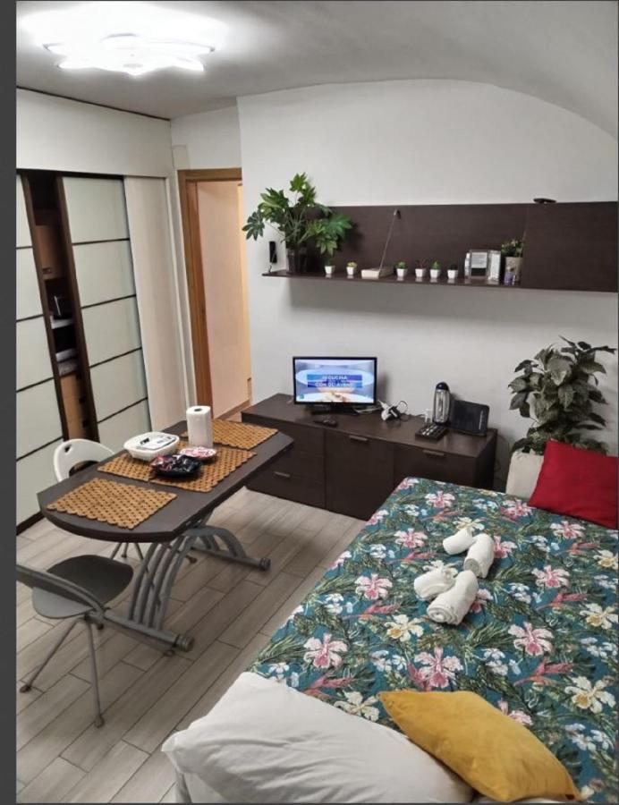 Lovely Basement Trevi Fountain Apartment Rome