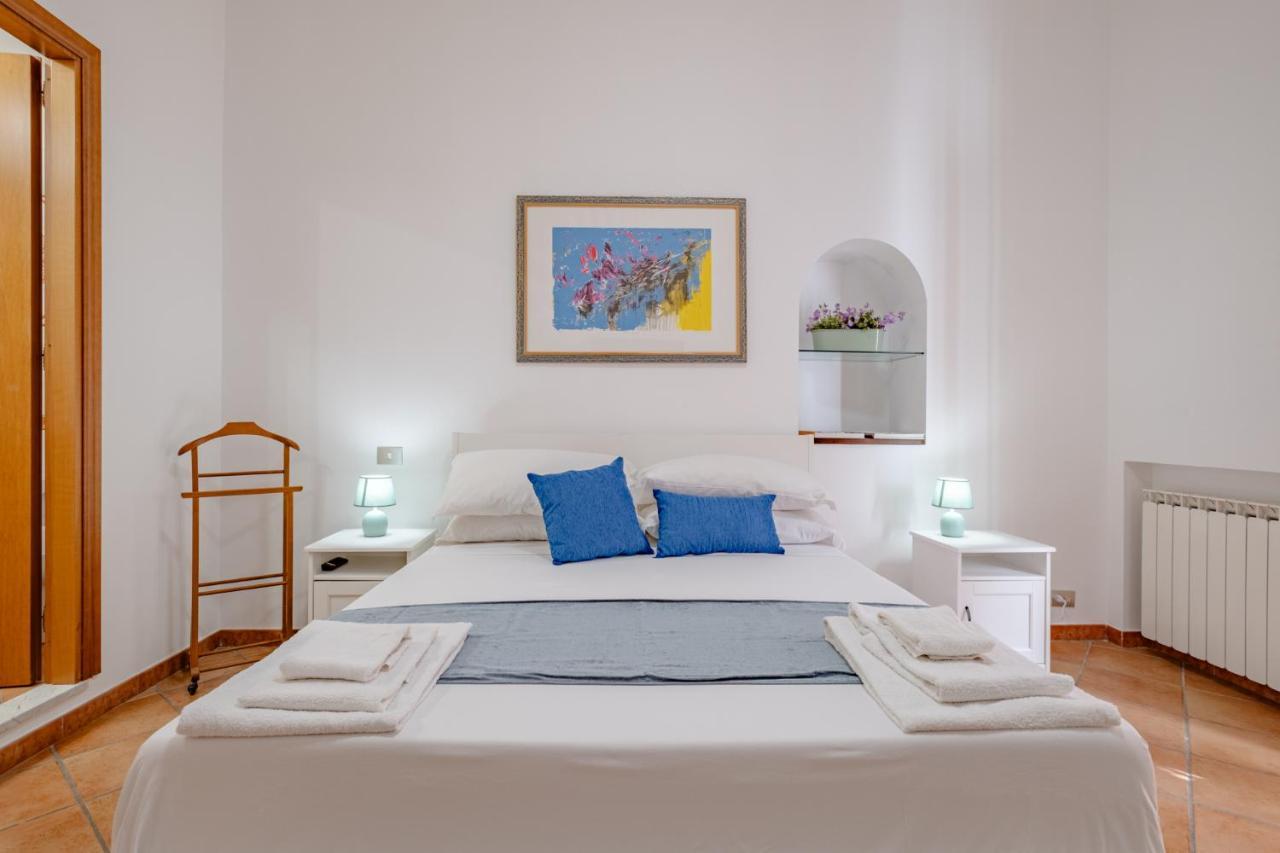 Ele Pantheon Apartamento