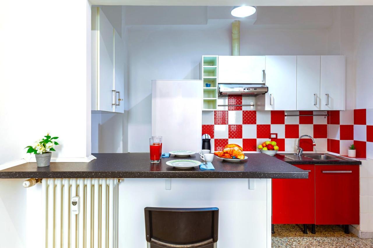 Hostly - Sant'orsola * Roma