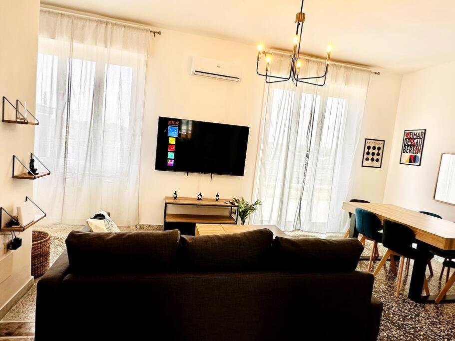 Attico Lussuoso Centro Apartamento *