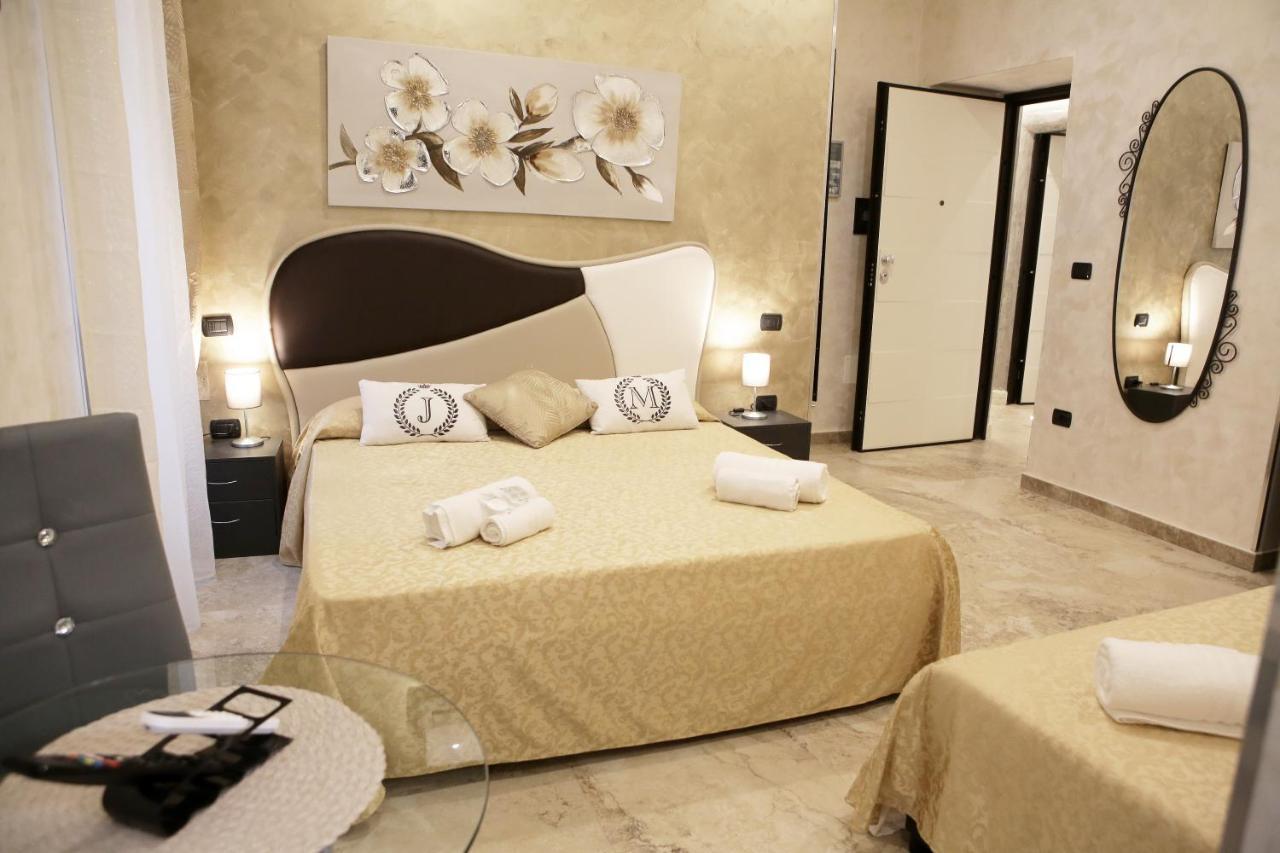 Jadore Monic * Roma