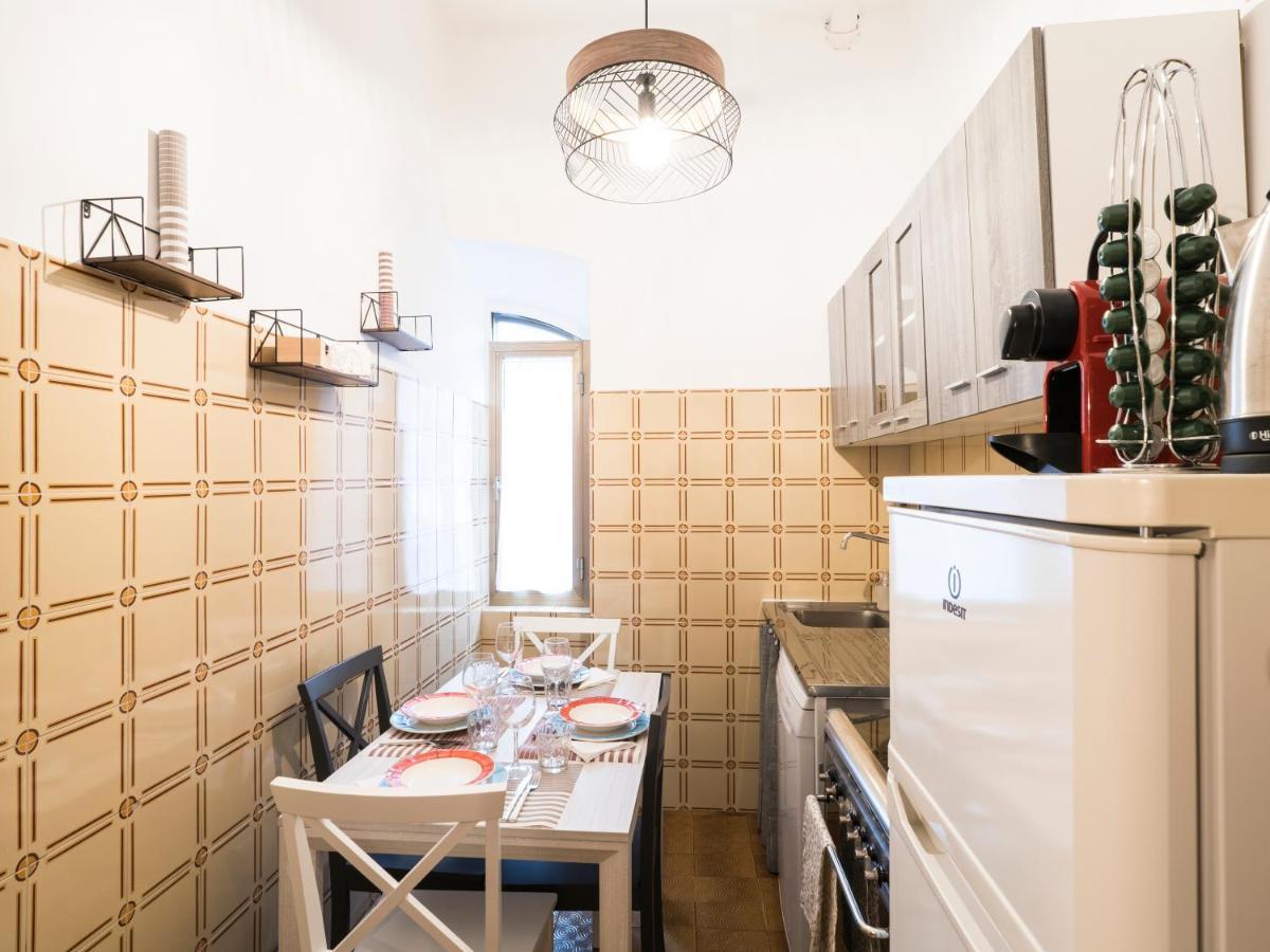 {2 Steps From The Colosseum} Free Wi-fi & Netflix Apartamento