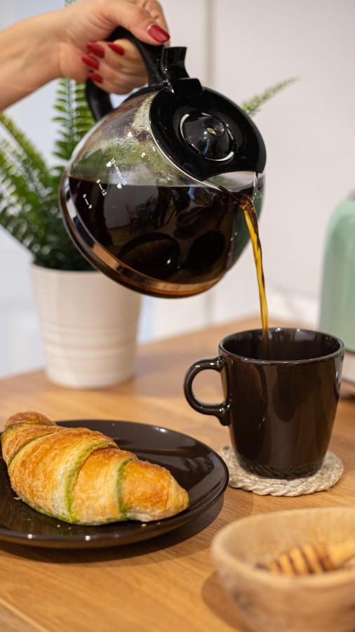 Across The Acomodação com café da manhã 